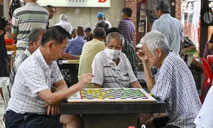 Lão hóa miễn dịch – 'bom hẹn giờ' đe dọa chất lượng dân số